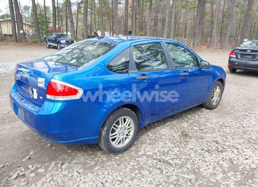 Photo 4 of 2010 Ford Focus SE (VIN 1FAHP3FN0AW149225)