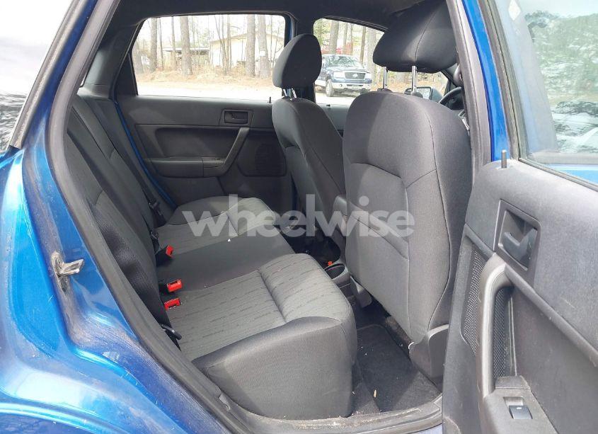 Photo 8 of 2010 Ford Focus SE (VIN 1FAHP3FN0AW149225)