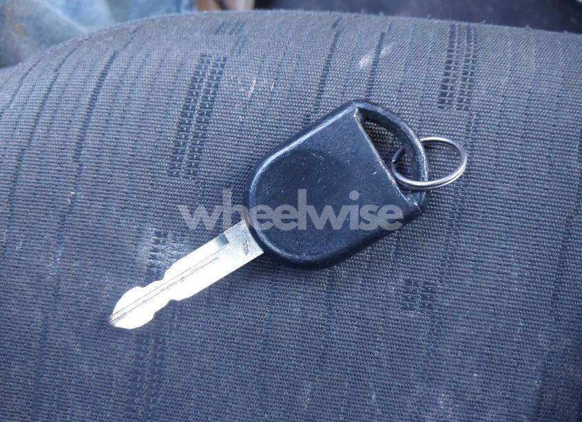 Photo 11 of 2010 Ford Focus SE (VIN 1FAHP3FN0AW213568)