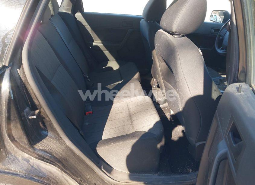 Photo 8 of 2010 Ford Focus SE (VIN 1FAHP3FN0AW213568)