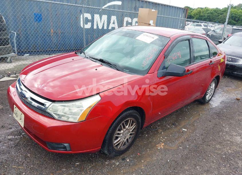 Photo 2 of 2010 Ford Focus SE (VIN 1FAHP3FN0AW218415)