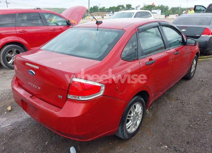 Photo 4 of 2010 Ford Focus SE (VIN 1FAHP3FN0AW218415)