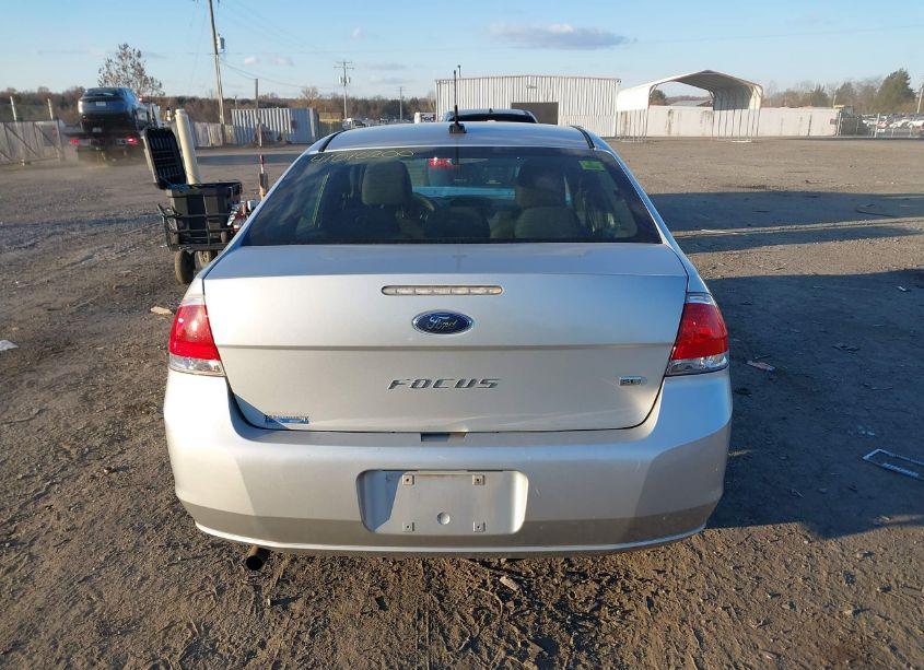 Photo 16 of 2010 Ford Focus SE (VIN 1FAHP3FN0AW233738)