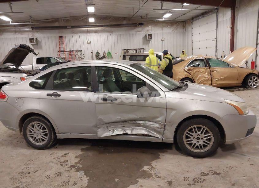 Photo 13 of 2010 Ford Focus SE (VIN 1FAHP3FN0AW248823)