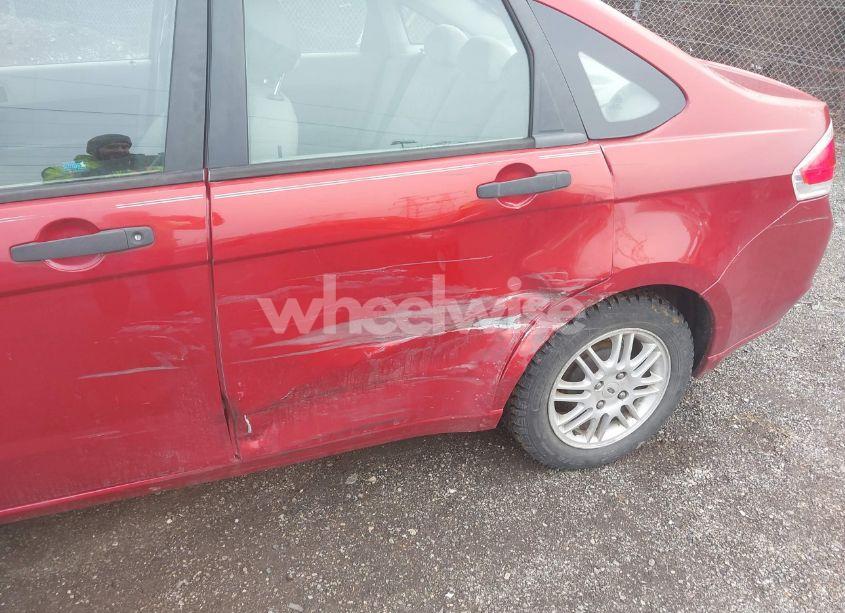 Photo 12 of 2010 Ford Focus SE (VIN 1FAHP3FN0AW253861)