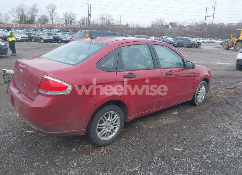 Photo 4 of 2010 Ford Focus SE (VIN 1FAHP3FN0AW253861)