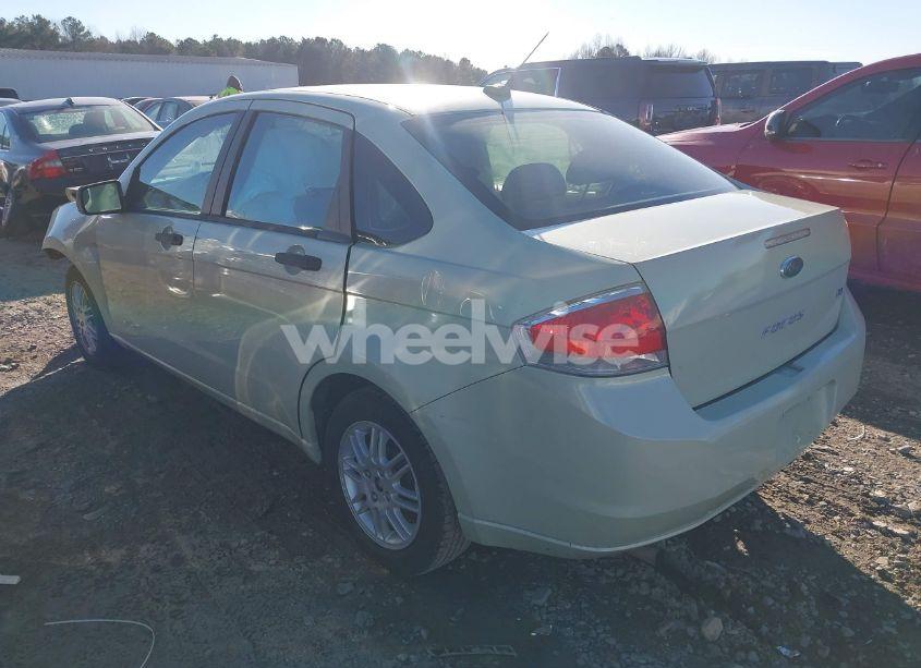 Photo 3 of 2010 Ford Focus SE (VIN 1FAHP3FN0AW255934)