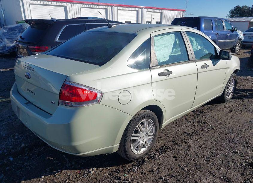 Photo 4 of 2010 Ford Focus SE (VIN 1FAHP3FN0AW255934)