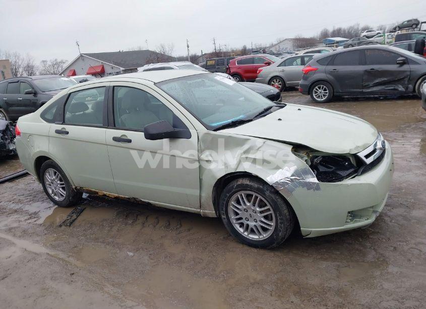Photo 13 of 2010 Ford Focus SE (VIN 1FAHP3FN0AW264472)