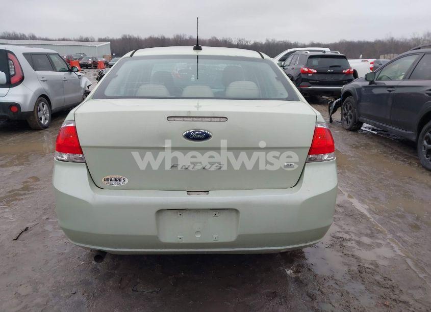 Photo 16 of 2010 Ford Focus SE (VIN 1FAHP3FN0AW264472)