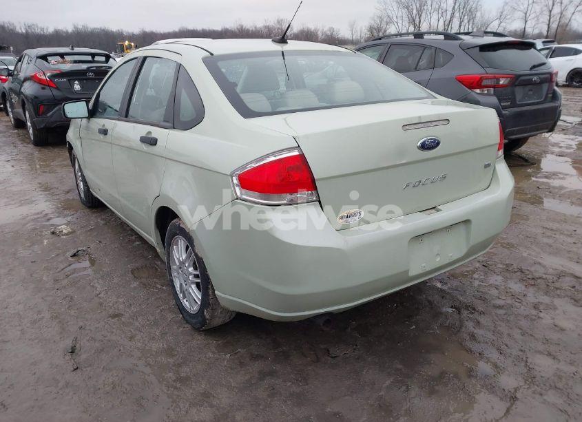 Photo 3 of 2010 Ford Focus SE (VIN 1FAHP3FN0AW264472)