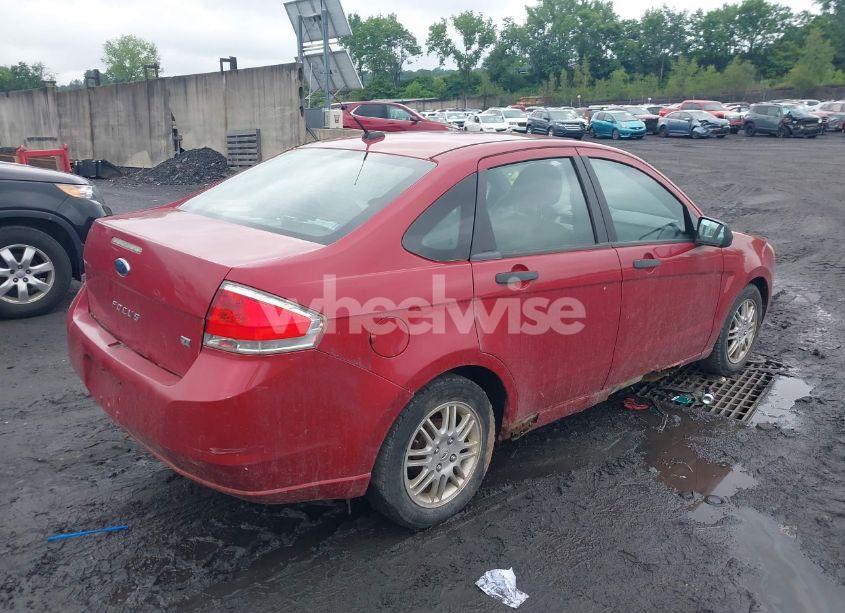 Photo 4 of 2010 Ford Focus SE (VIN 1FAHP3FN0AW272863)