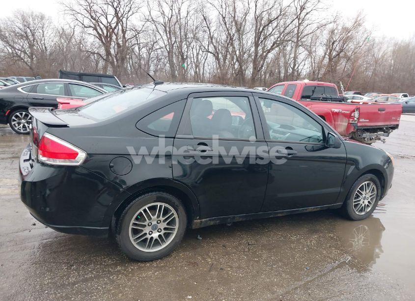 Photo 13 of 2010 Ford Focus SE (VIN 1FAHP3FN0AW279635)