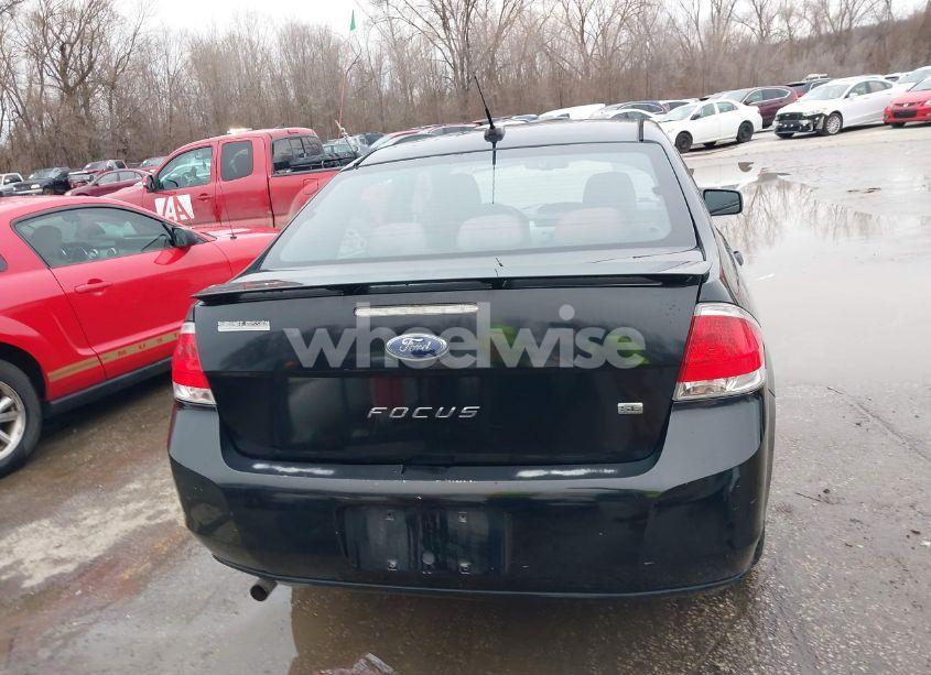 Photo 16 of 2010 Ford Focus SE (VIN 1FAHP3FN0AW279635)