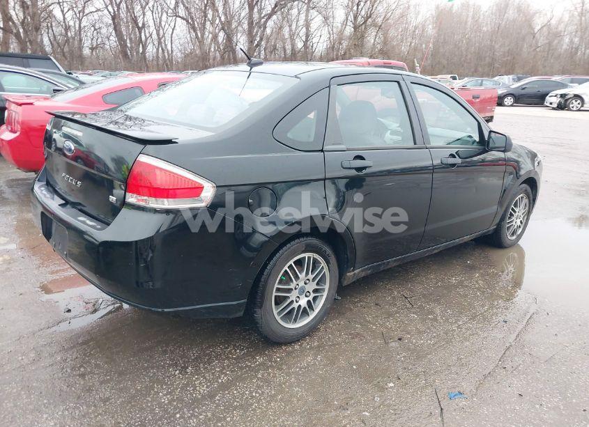 Photo 4 of 2010 Ford Focus SE (VIN 1FAHP3FN0AW279635)