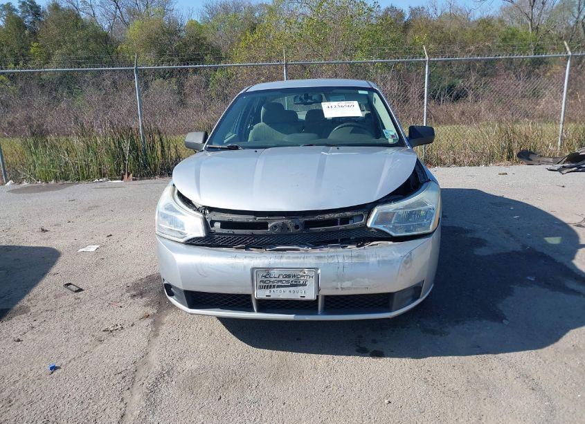 Photo 12 of 2011 Ford Focus SE (VIN 1FAHP3FN0BW105226)