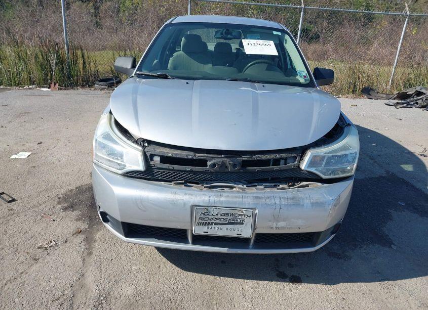 Photo 6 of 2011 Ford Focus SE (VIN 1FAHP3FN0BW105226)