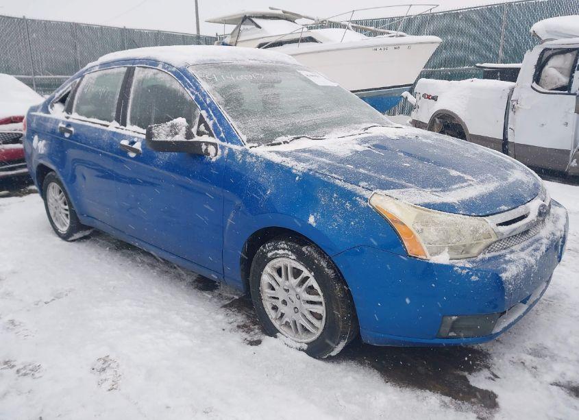 2011 Ford Focus SE (VIN 1FAHP3FN0BW133379) main photo