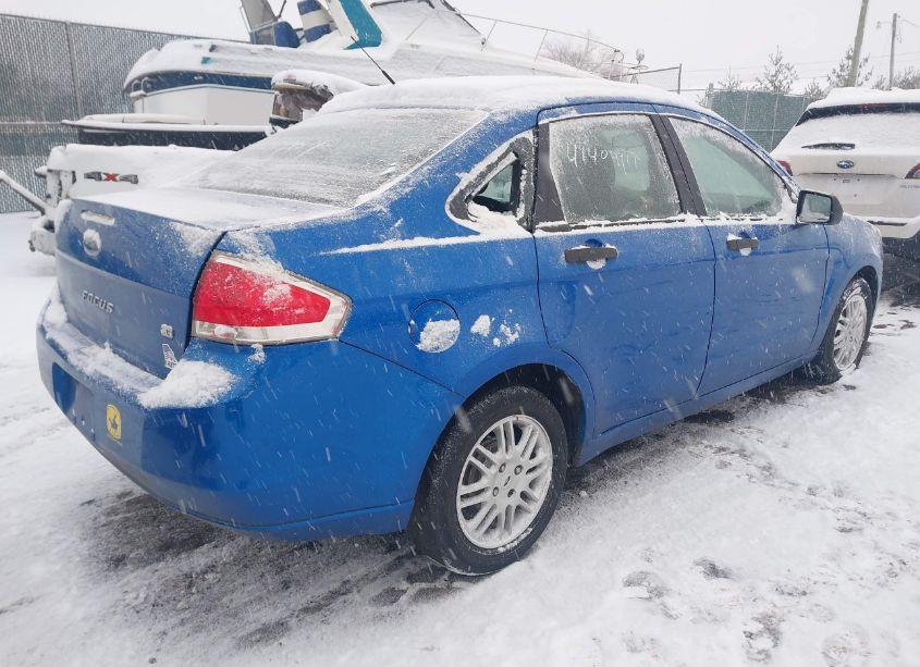 Photo 4 of 2011 Ford Focus SE (VIN 1FAHP3FN0BW133379)