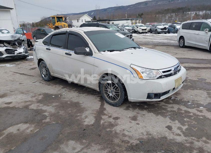 2011 Ford Focus SE (VIN 1FAHP3FN0BW139604) main photo