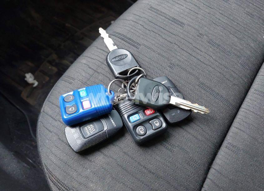 Photo 11 of 2011 Ford Focus SE (VIN 1FAHP3FN0BW139604)