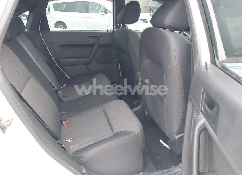 Photo 8 of 2011 Ford Focus SE (VIN 1FAHP3FN0BW139604)