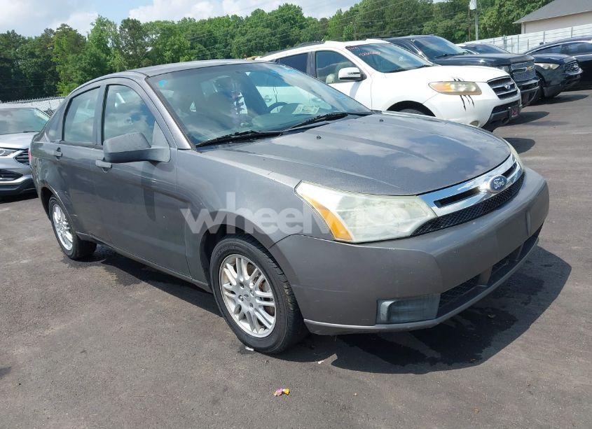 2011 Ford Focus SE (VIN 1FAHP3FN0BW141546) main photo
