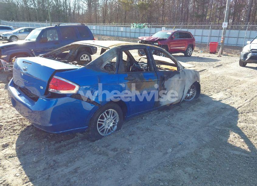 Photo 4 of 2011 Ford Focus SE (VIN 1FAHP3FN0BW160775)