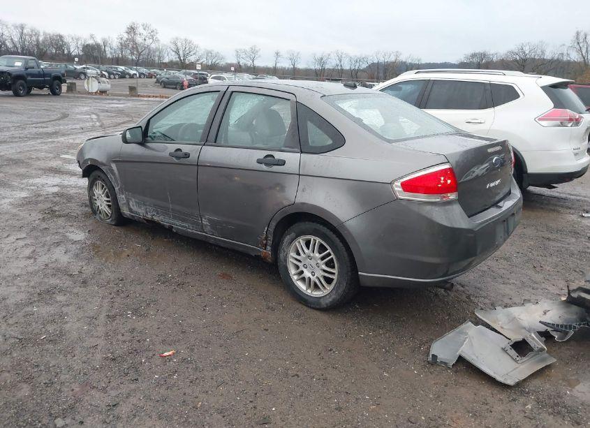 Photo 3 of 2011 Ford Focus SE (VIN 1FAHP3FN0BW161344)