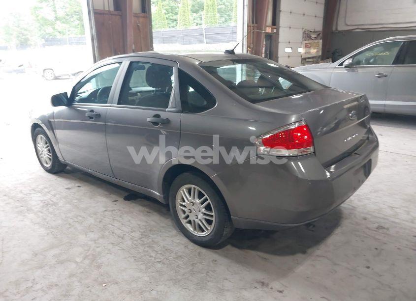 Photo 3 of 2011 Ford Focus SE (VIN 1FAHP3FN0BW186471)