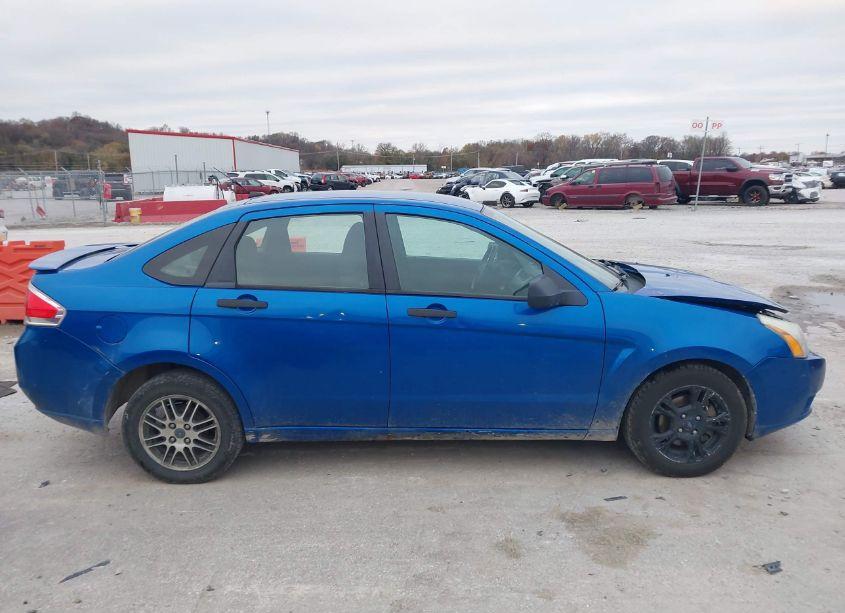 Photo 13 of 2010 Ford Focus SE (VIN 1FAHP3FN1AW109347)