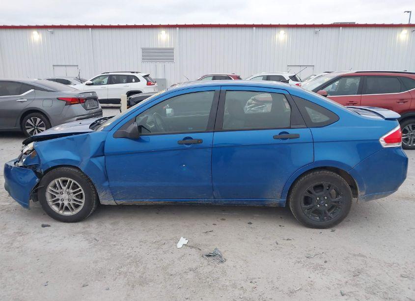 Photo 14 of 2010 Ford Focus SE (VIN 1FAHP3FN1AW109347)