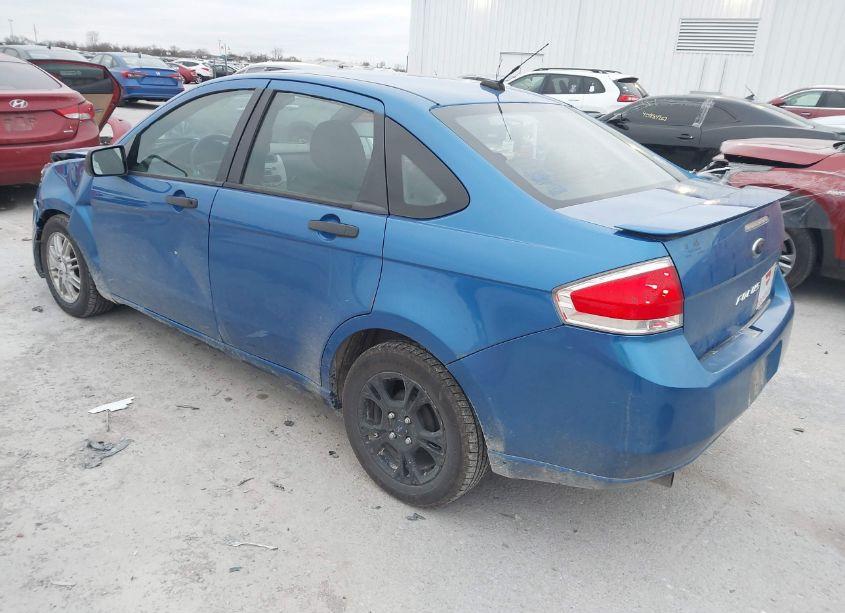 Photo 3 of 2010 Ford Focus SE (VIN 1FAHP3FN1AW109347)