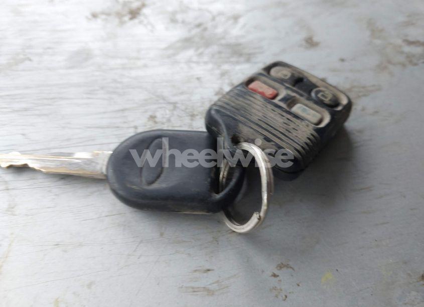 Photo 11 of 2010 Ford Focus SE (VIN 1FAHP3FN1AW158984)