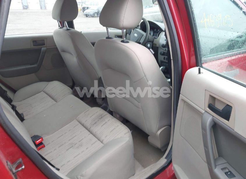 Photo 8 of 2010 Ford Focus SE (VIN 1FAHP3FN1AW158984)