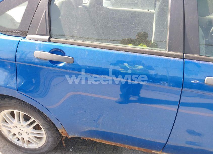 Photo 6 of 2010 Ford Focus SE (VIN 1FAHP3FN1AW167121)