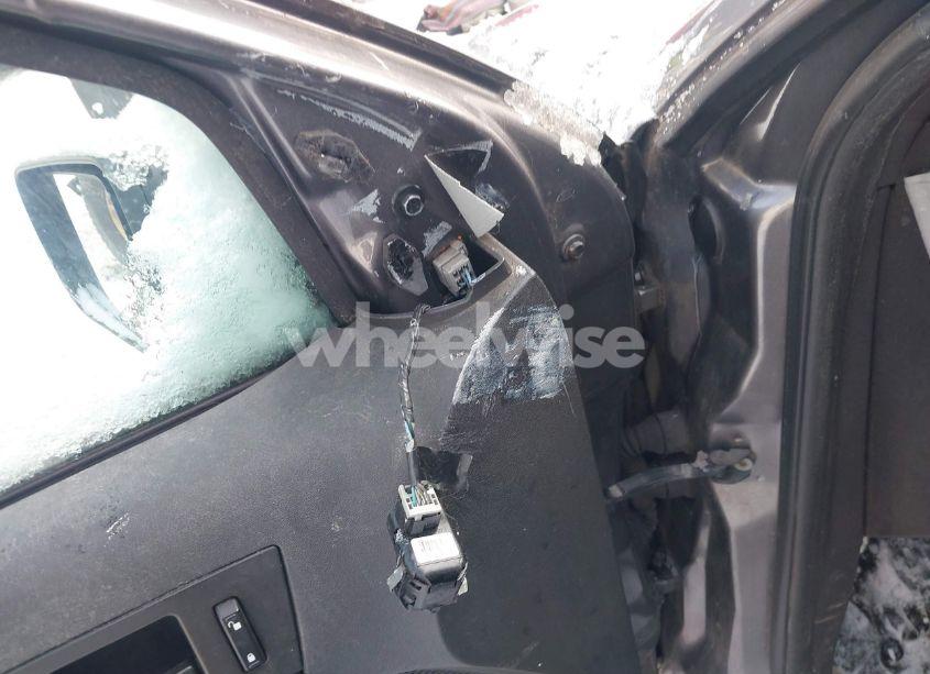 Photo 6 of 2010 Ford Focus SE (VIN 1FAHP3FN1AW181696)