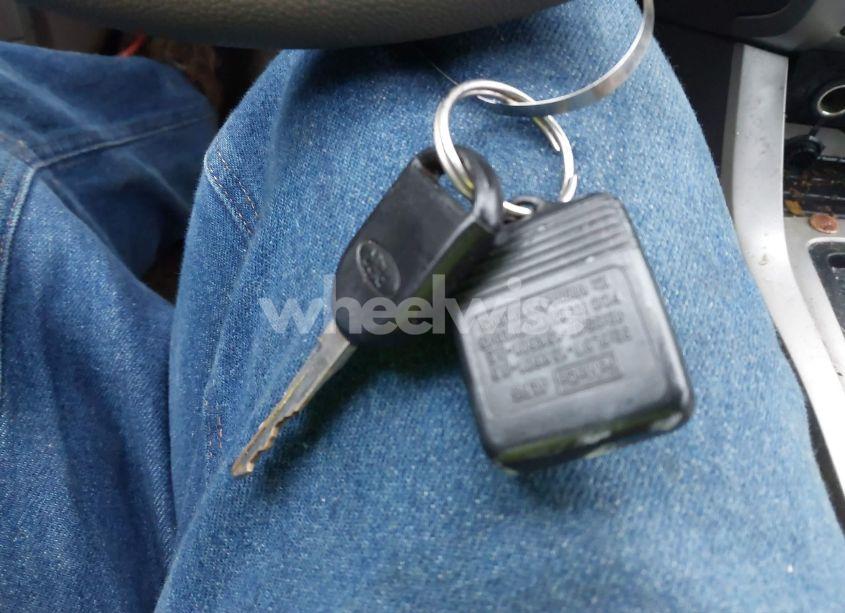 Photo 11 of 2010 Ford Focus SE (VIN 1FAHP3FN1AW207794)