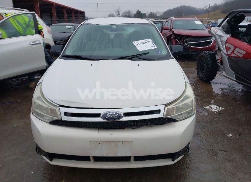 Photo 12 of 2010 Ford Focus SE (VIN 1FAHP3FN1AW207794)