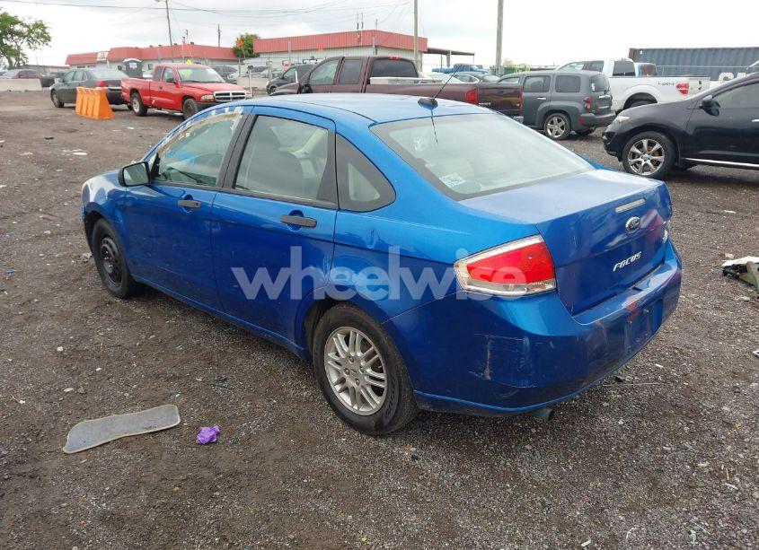 Photo 3 of 2010 Ford Focus SE (VIN 1FAHP3FN1AW264450)