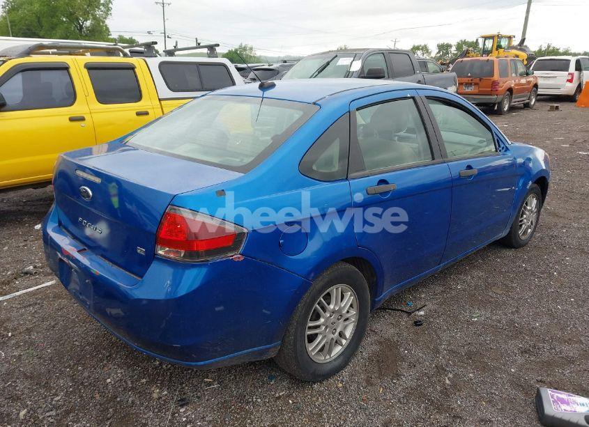 Photo 4 of 2010 Ford Focus SE (VIN 1FAHP3FN1AW264450)
