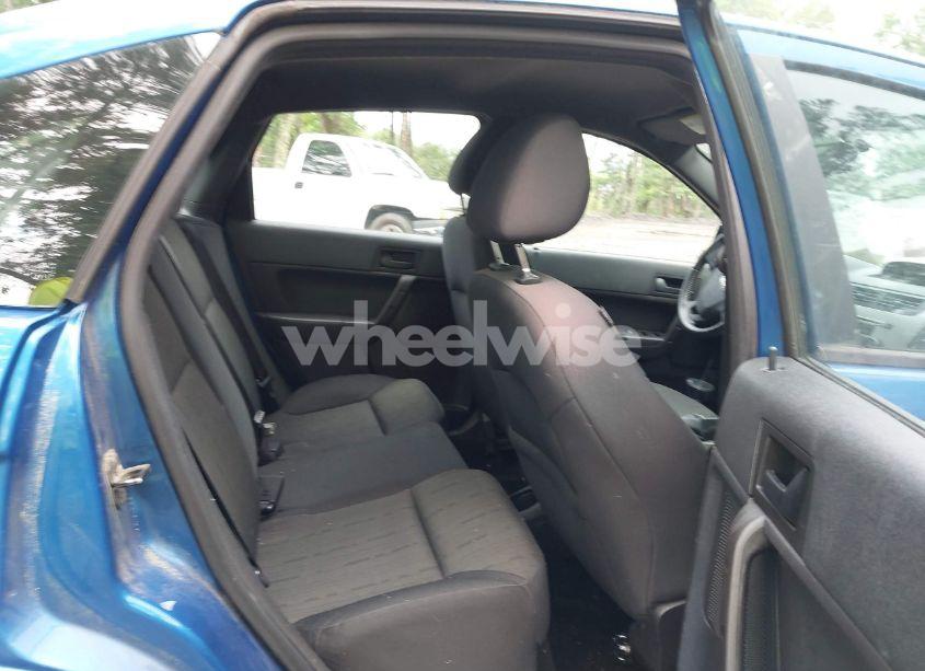 Photo 8 of 2010 Ford Focus SE (VIN 1FAHP3FN1AW275206)