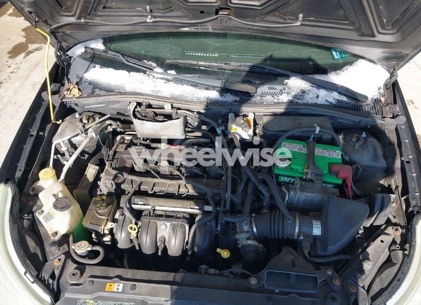 Photo 10 of 2010 Ford Focus SE (VIN 1FAHP3FN1AW284441)