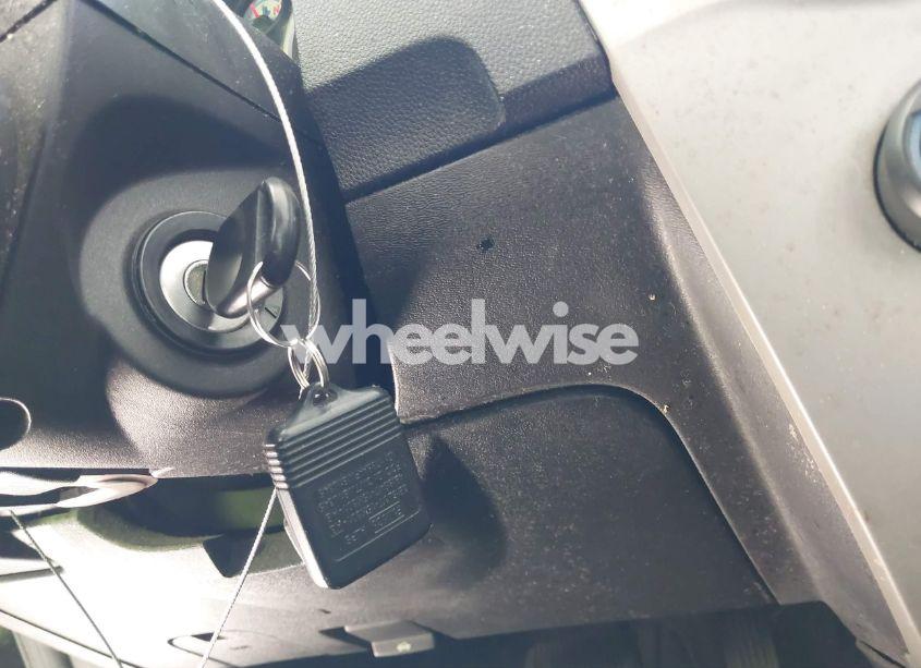 Photo 11 of 2010 Ford Focus SE (VIN 1FAHP3FN1AW284441)