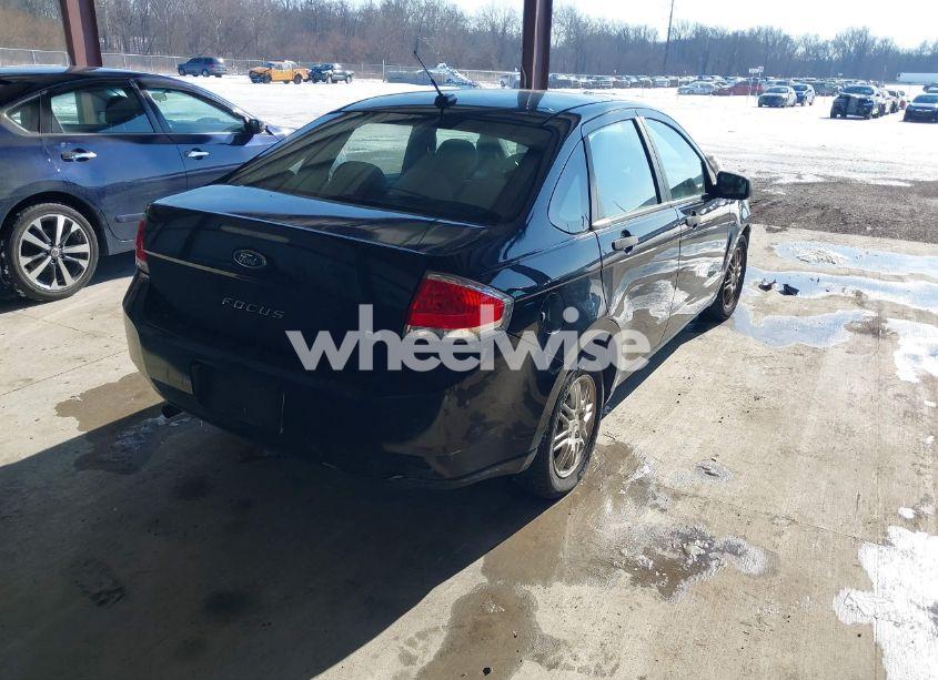 Photo 4 of 2010 Ford Focus SE (VIN 1FAHP3FN1AW284441)