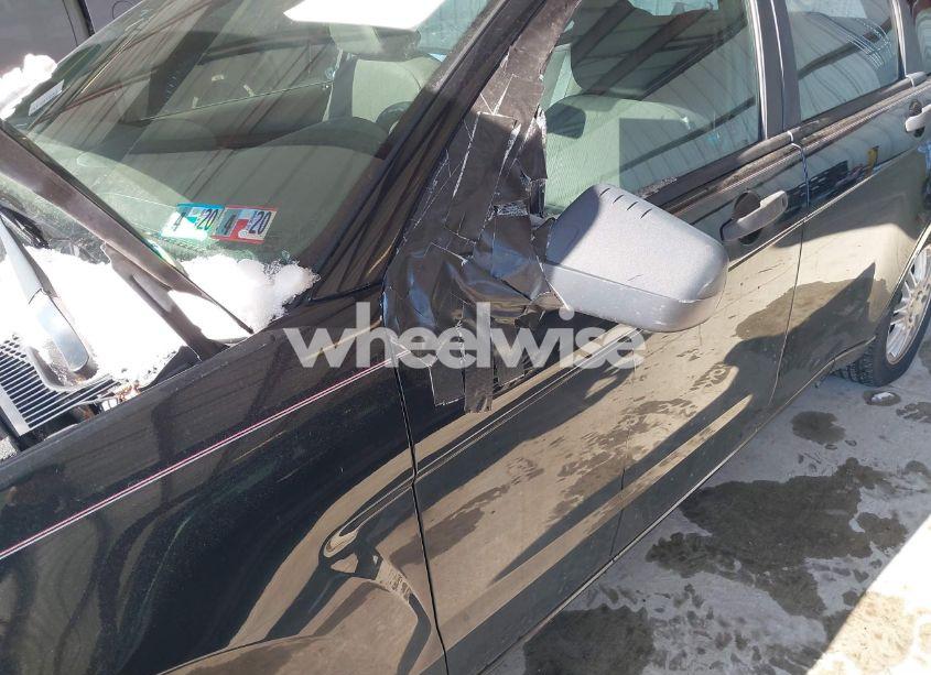 Photo 6 of 2010 Ford Focus SE (VIN 1FAHP3FN1AW284441)