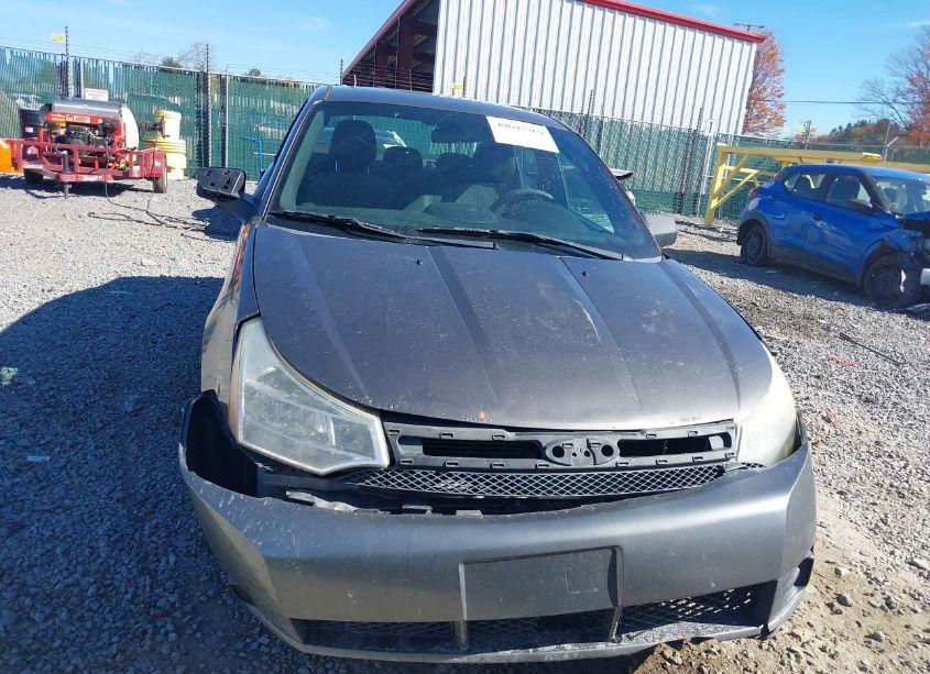 Photo 12 of 2010 Ford Focus SE (VIN 1FAHP3FN1AW287470)