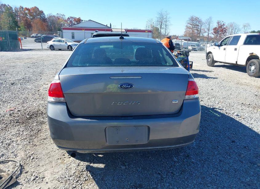Photo 16 of 2010 Ford Focus SE (VIN 1FAHP3FN1AW287470)