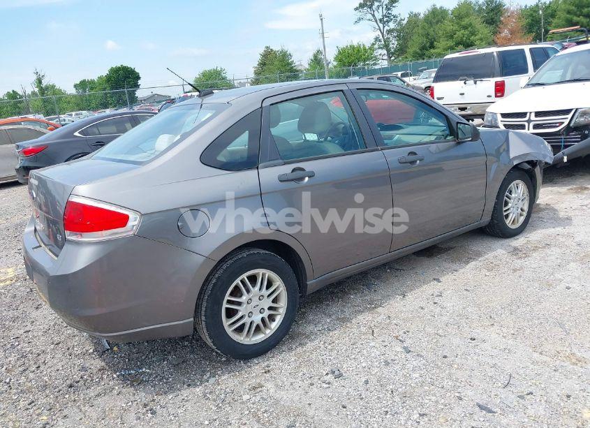 Photo 4 of 2011 Ford Focus SE (VIN 1FAHP3FN1BW101962)