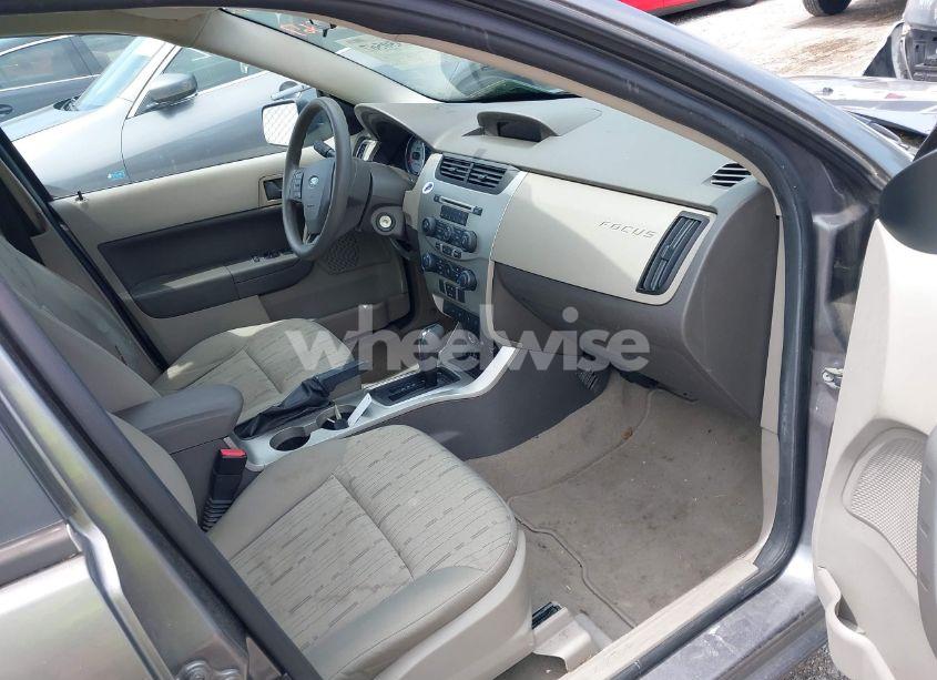 Photo 5 of 2011 Ford Focus SE (VIN 1FAHP3FN1BW101962)